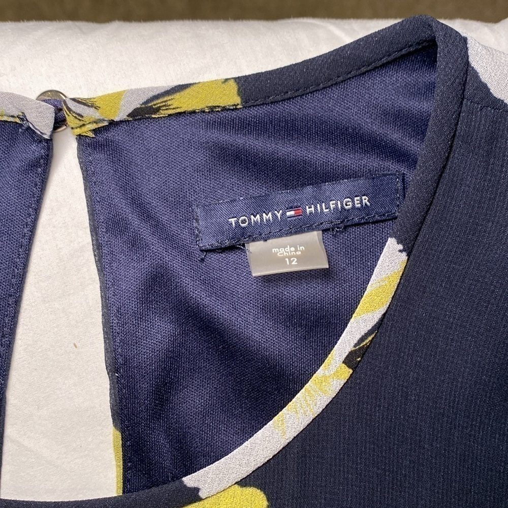 Tommy Hilfiger Women’s Sky Captain Navy & Yellow Floral Shift Dress Size 12 NWOT - Picture 6 of 12